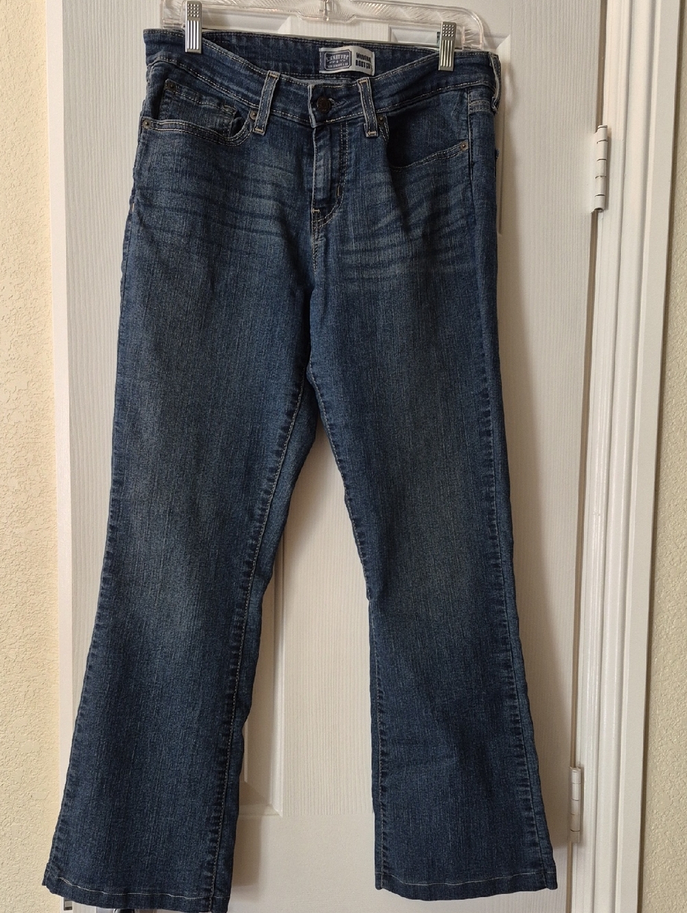 Levi's Signsture Boot Flared Women's Jeans sz 10